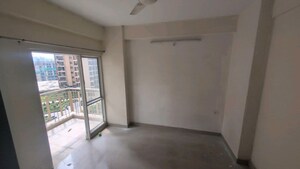 Room in 2 BHK Apartment at Anthem French Apartment, Sector 16b Greater Noida – for Rent