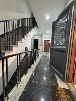 2 BHK + Servant Room,Extra Room,Store Room Apartment For Rent in Chattarpur