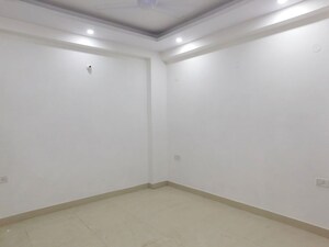 Room in 1 BHK Builder Floor at Chattarpur – for Rent
