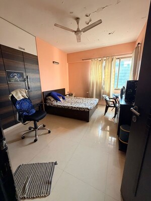 Team Area in 2 BHK Apartment at Twinkle Towers CHS, Kailash Nagar – for Rent