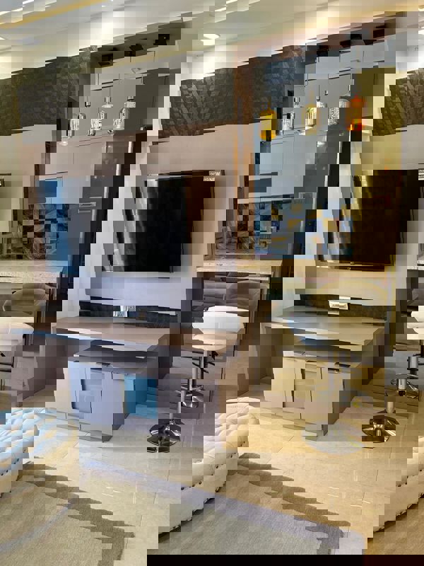 1 BHK + Store Room 650 Sq.Ft. Apartment in Hiranandani Regent Hill