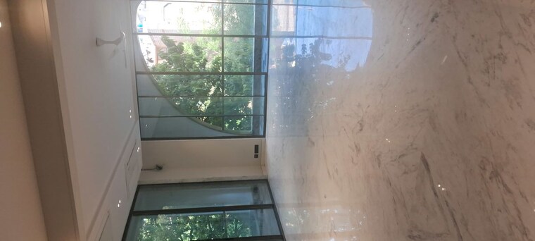 Living Room, greater kailash i 4 Bedroom 300 Sq.Yd. Builder Floor In Greater Kailash I Delhi 10329700