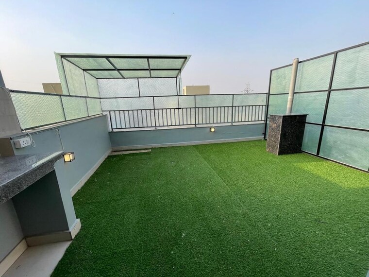 Balcony, sector 28 1 RK 350 Sq.Ft. Builder Floor In Sector 28 Gurgaon 10329647