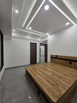 Room in 3 BHK Apartment at Viraj Sequoia, Aundh – for Rent