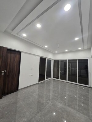 Room in 3 BHK Apartment at Viraj Sequoia, Aundh – for Rent