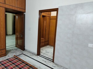Room in 3 BHK Independent House at Sector 80 – for Rent