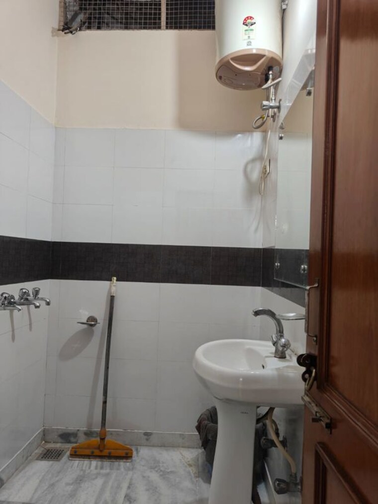 Bathroom, sector 80 3 Bedroom 200 Sq.Ft. Independent House In Sector 80 Mohali 10329739