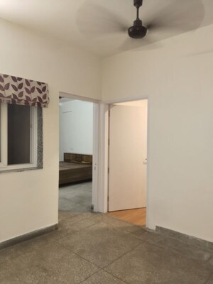 Room in 3 BHK Apartment at Sarita Vihar – for Rent