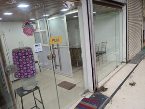 Team Area in  Shop at Airoli – for Sale