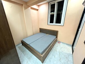 Room in 1 BHK Builder Floor at Sushant Lok I – for Rent
