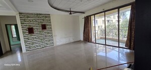 Room in 3 BHK Apartment at Accolade Co Op Hsg Soc, Eastern Express Highway – for Sale