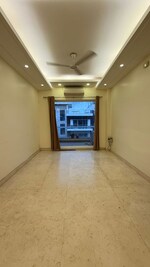 3 BHK + Servant Room 215 Sq.Yd. Builder Floor in Sushant Lok I