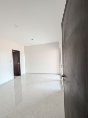 Room in 3 BHK Apartment at PK Hillcrest, Pimple Saudagar – for Rent