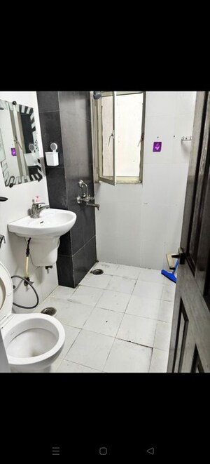 Bathroom in 2.5 BHK Apartment at Supertech Cape Town, Sector 74 – for Rent