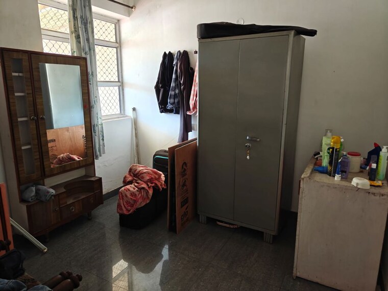 Room, ambala highway 3 Bedroom 1950 Sq.Ft. Builder Floor In Ambala Highway Zirakpur 10329789