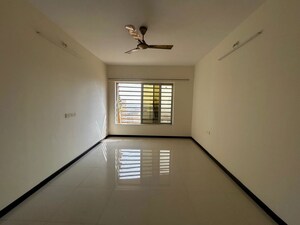 Room in 2 BHK Apartment at Soham Tropical Lagoon, Ghodbunder Road – for Rent