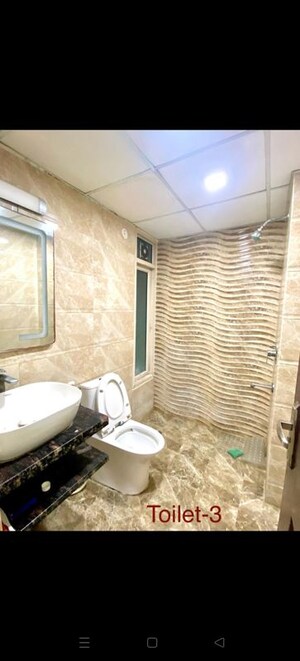 Bathroom in 2.5 BHK Apartment at Supertech Cape Town, Sector 74 – for Rent