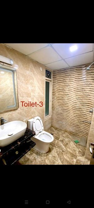 Bathroom in 2.5 BHK Apartment at Supertech Cape Town, Sector 74 – for Rent