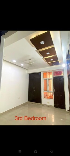 Room in 2.5 BHK Apartment at Supertech Cape Town, Sector 74 – for Rent