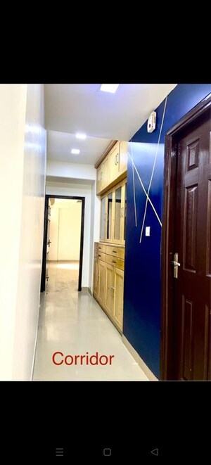 Building Lobby in 2.5 BHK Apartment at Supertech Cape Town, Sector 74 – for Rent