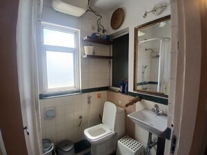 Washroom in 2 BHK Apartment at DLF Regency Park I, Dlf Phase iv – for Rent