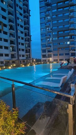 2 BHK Apartment For Sale in Amanora Gold Towers