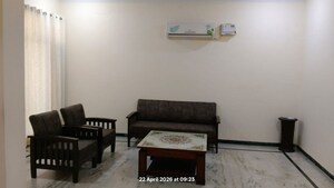 Bedroom in 2 BHK Builder Floor at Sector 38 – for Rent