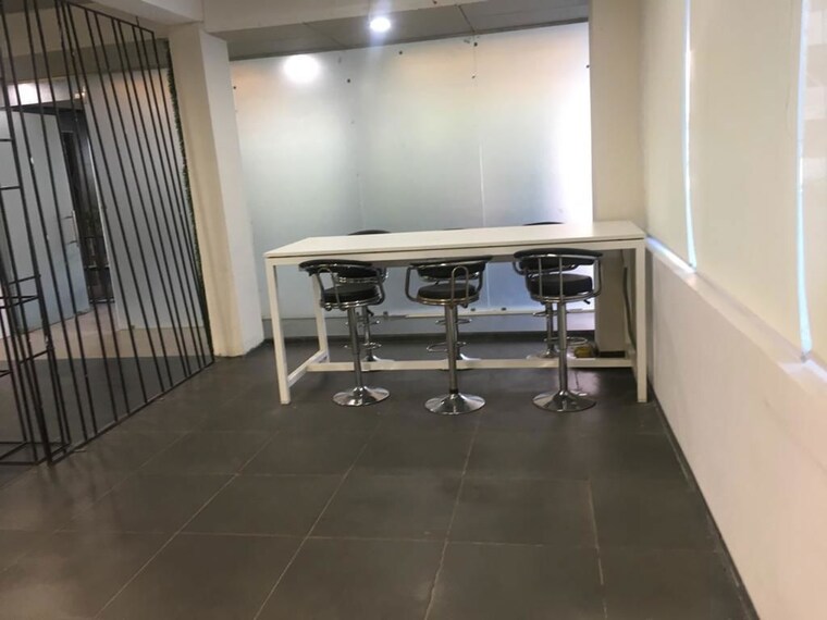 undefined, palasia square Commercial Office Space 1400 Sq.Ft. In Palasia Square Indore 10329878