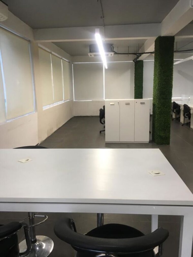 undefined, palasia square Commercial Office Space 1400 Sq.Ft. In Palasia Square Indore 10329878