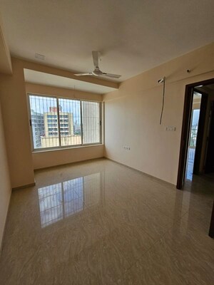 Room in 1 BHK Apartment at Aplite Sapphire, Grant Road East – for Sale