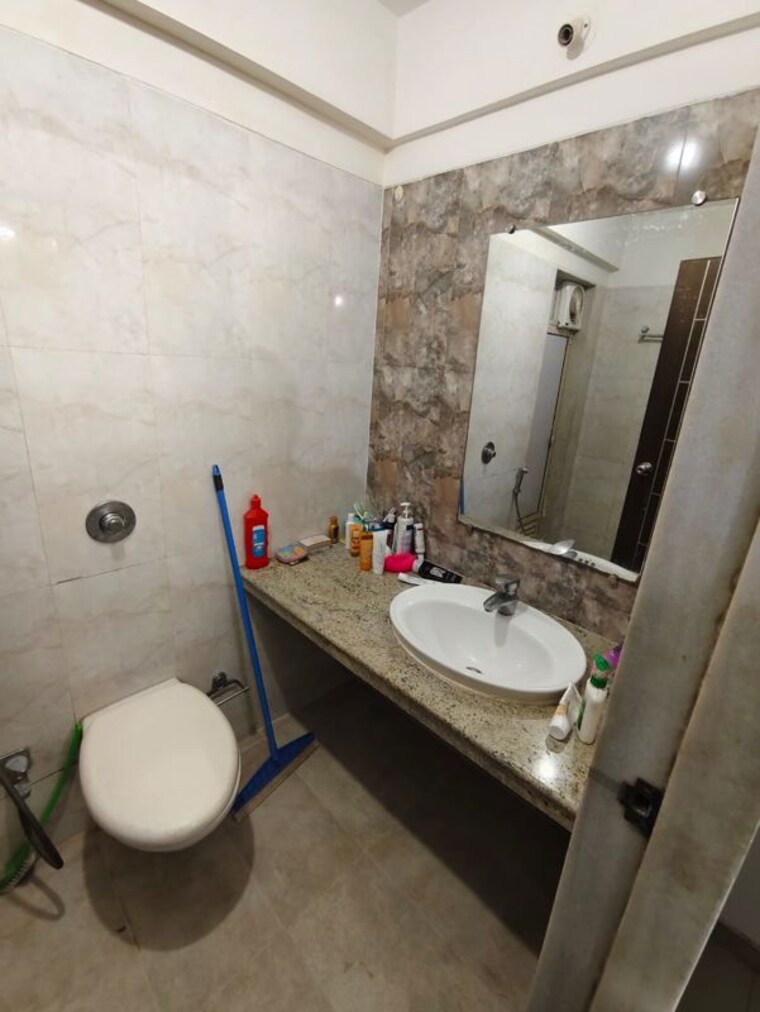 Bathroom, nahar-jonquille-and-jamaica 2 Bedroom 970 Sq.Ft. Apartment In Chandivali Mumbai 10329932