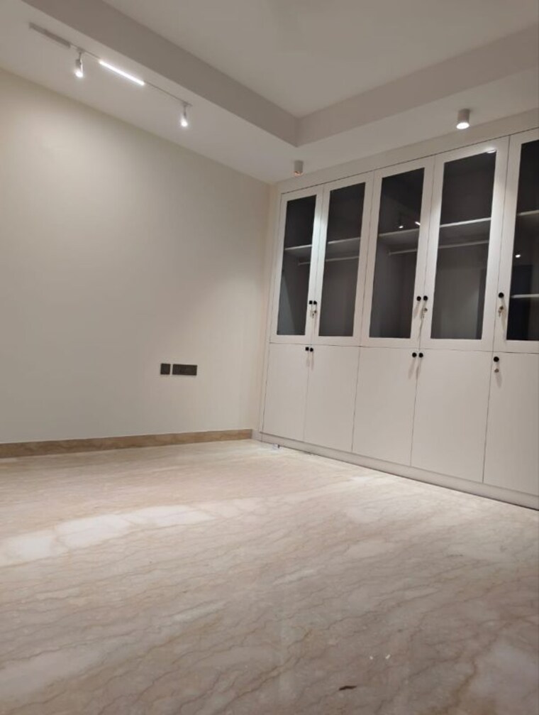 Room, safdarjung enclave 4 Bedroom 2900 Sq.Ft. Builder Floor In Safdarjung Enclave Delhi 10329954