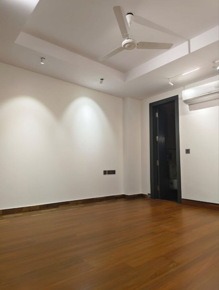 Room, safdarjung enclave 4 Bedroom 2900 Sq.Ft. Builder Floor In Safdarjung Enclave Delhi 10329954
