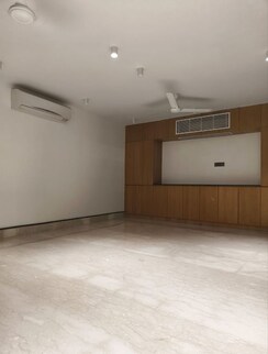 4 BHK + Servant Room Builder Floor For Rent in Safdarjung Enclave