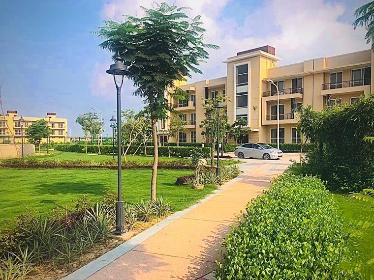 Garden, bptp-parklands  238 Sq.Yd. Plot In Sector 76 Faridabad 10329994