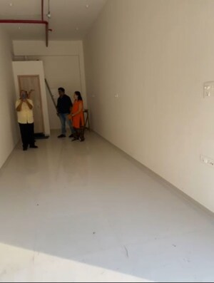 Room in  Shop at Anand Bhuvan Matunga, Matunga West – for Sale