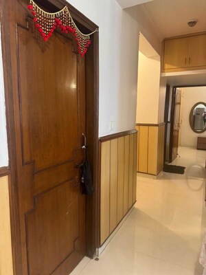 Bathroom in 3 BHK Apartment at RWA Apartments Sector 51, Sector 51 – for Rent