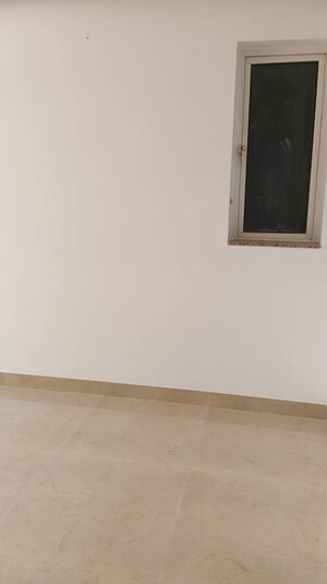 Room in 1.5 BHK Apartment at Runwal Forests, Kanjurmarg West – for Rent