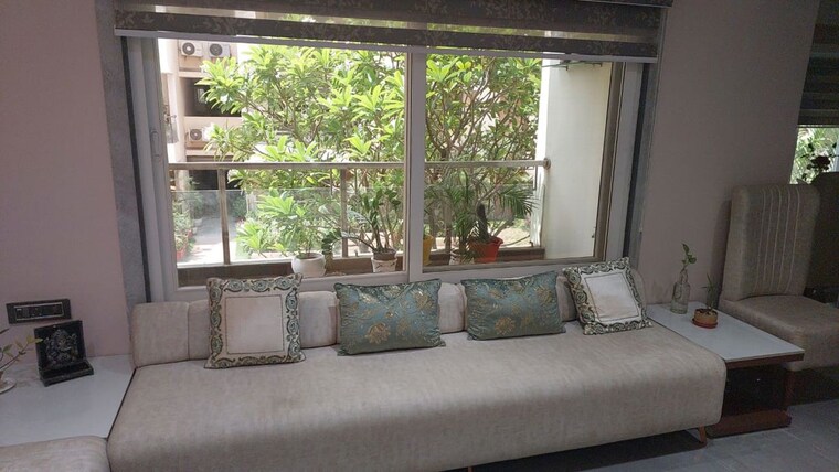 Balcony, paras-urbane-park-phase-ii 3.5 Bedroom 2750 Sq.Ft. Apartment In Bawaria Kalan Bhopal 10330029