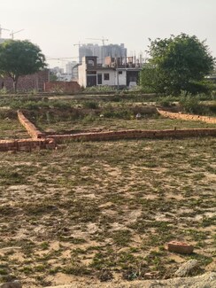 Plot For Sale in Palm Green