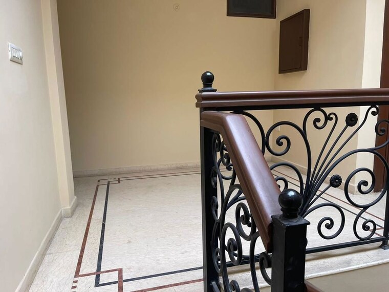 Bedroom, sector 50 6 Bedroom 162 Sq.Mt. Independent House In Sector 50 Noida 10330089