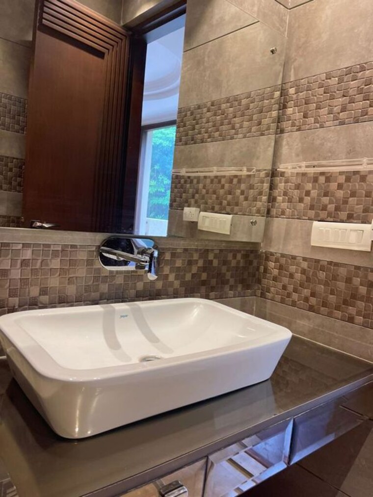 Bathroom, sector 50 6 Bedroom 162 Sq.Mt. Independent House In Sector 50 Noida 10330089