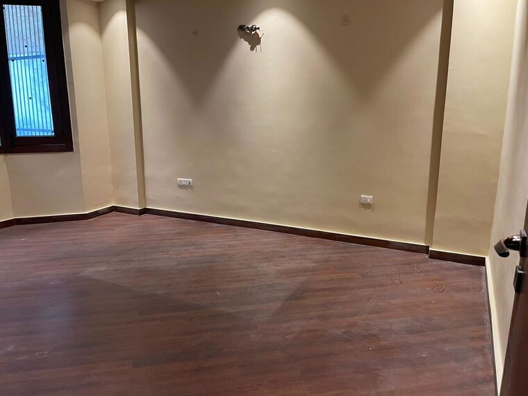 Room, sector 50 6 Bedroom 162 Sq.Mt. Independent House In Sector 50 Noida 10330089