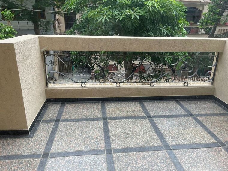 Balcony, sector 50 6 Bedroom 162 Sq.Mt. Independent House In Sector 50 Noida 10330089