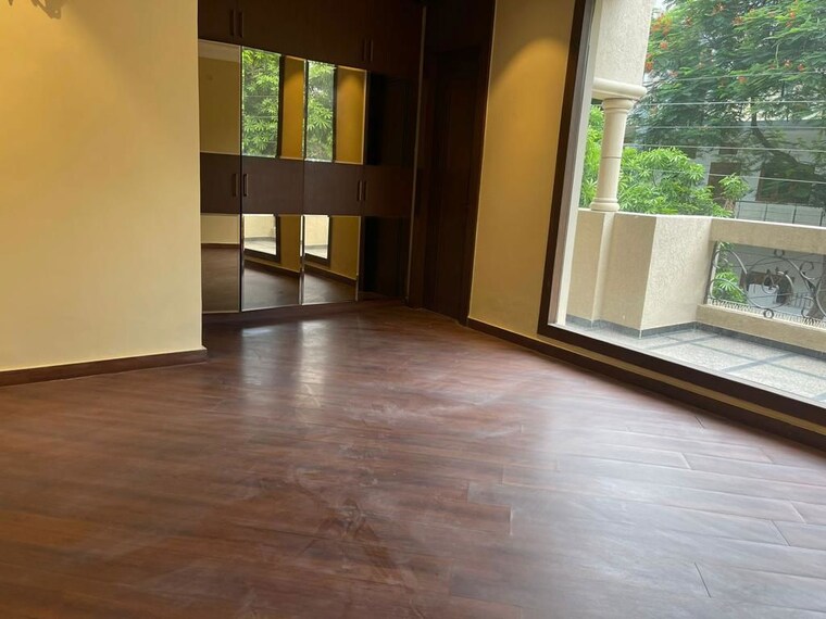 Room, sector 50 6 Bedroom 162 Sq.Mt. Independent House In Sector 50 Noida 10330089