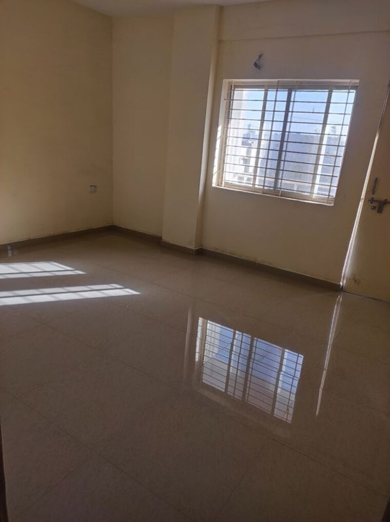 Room, salaiya 3 Bedroom 3385 Sq.Ft. Apartment In Salaiya Bhopal 10330101