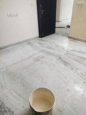 Room in 1 BHK Builder Floor at Sector 32 – for Rent