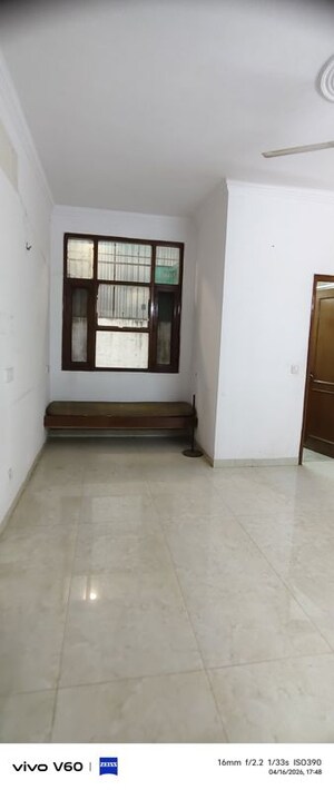 Room in 5 BHK Independent House at RWA Apartments Sector 41, Sector 41 – for Rent