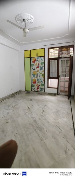 Room in 5 BHK Independent House at RWA Apartments Sector 41, Sector 41 – for Rent