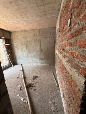 Master Bedroom in 1 BHK Apartment at KSA Pride, Agripada – for Sale